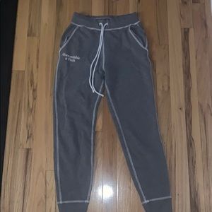 Abercrombie grey joggers XS